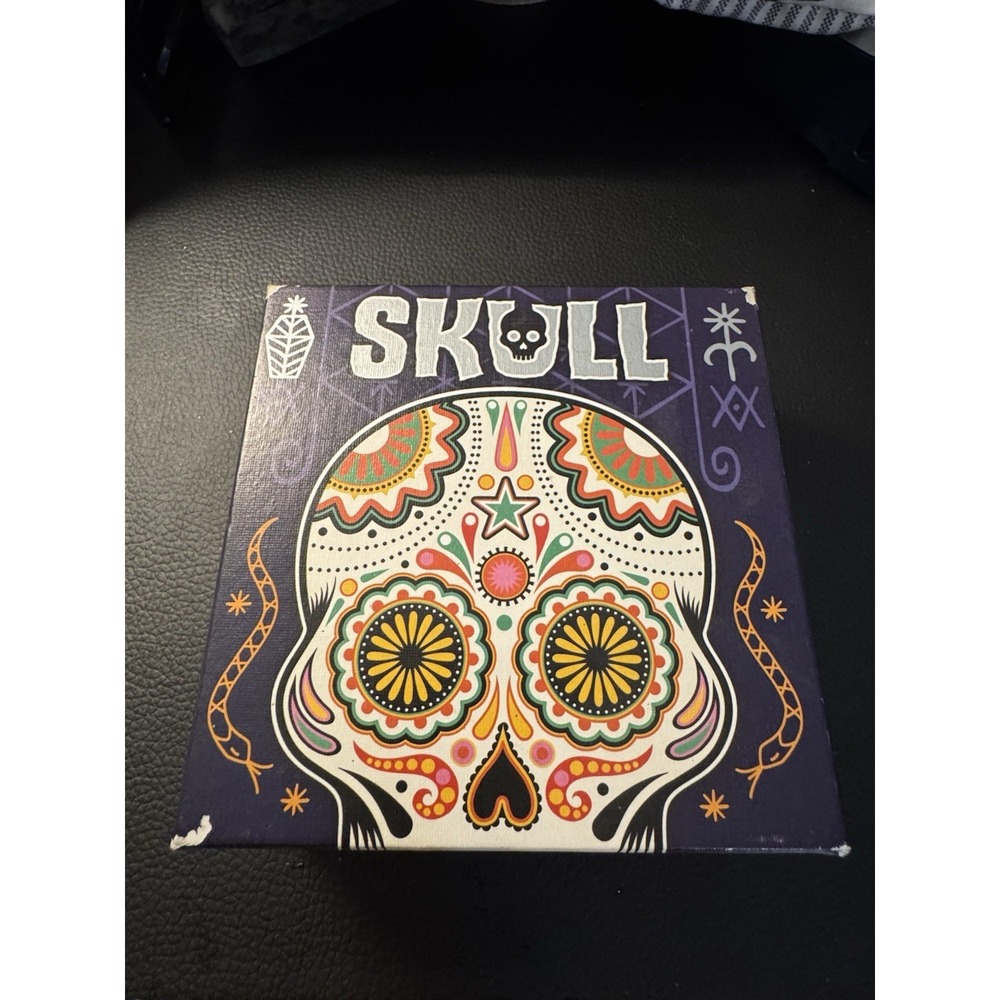 Skull Card Strategy Mystery Strategic Game 3-6 Players 14+ Party Game Family